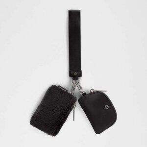 #101 Lululemon Dual Pouch Wristlet Black Plush Fleece